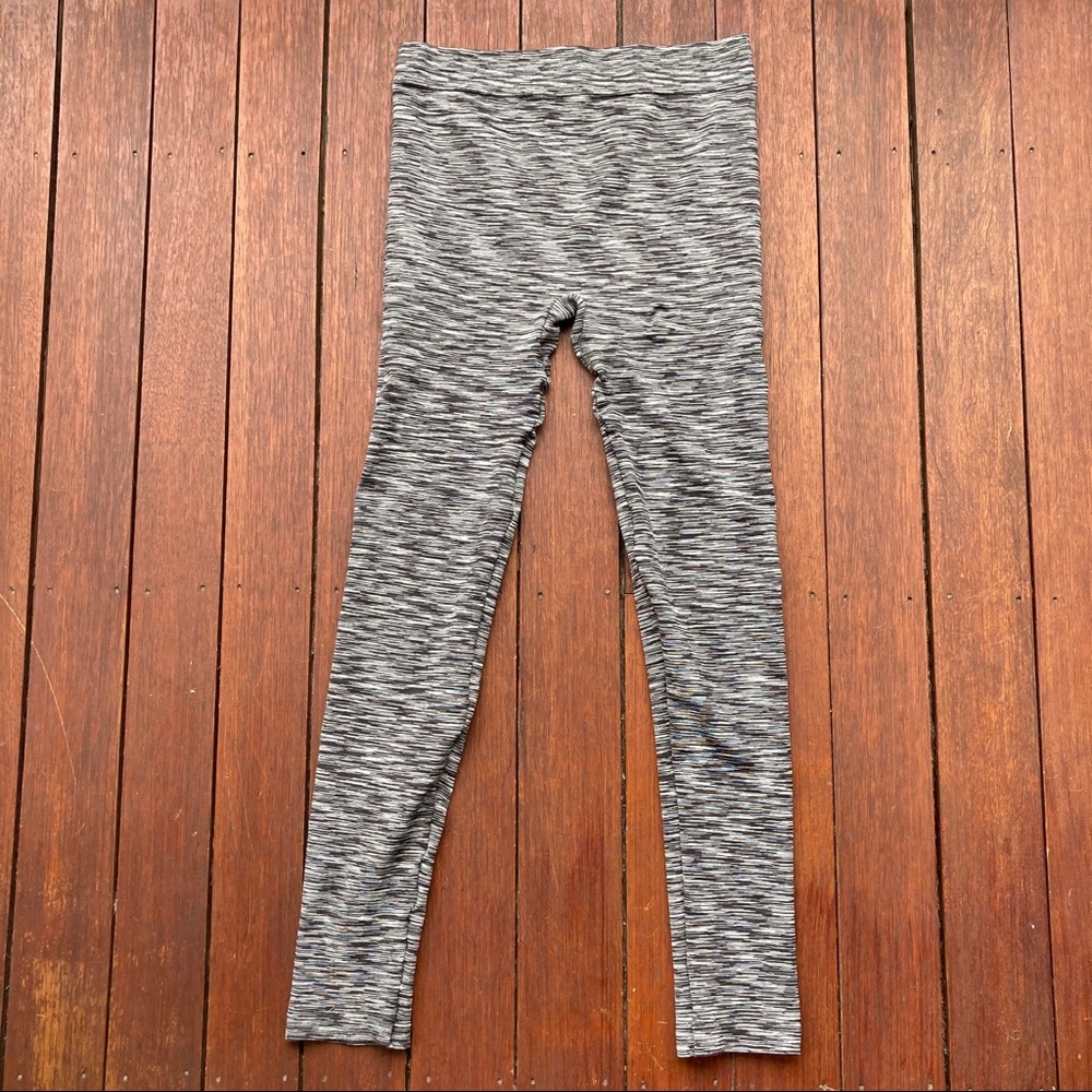 Patterned Grey Athletic Leggings